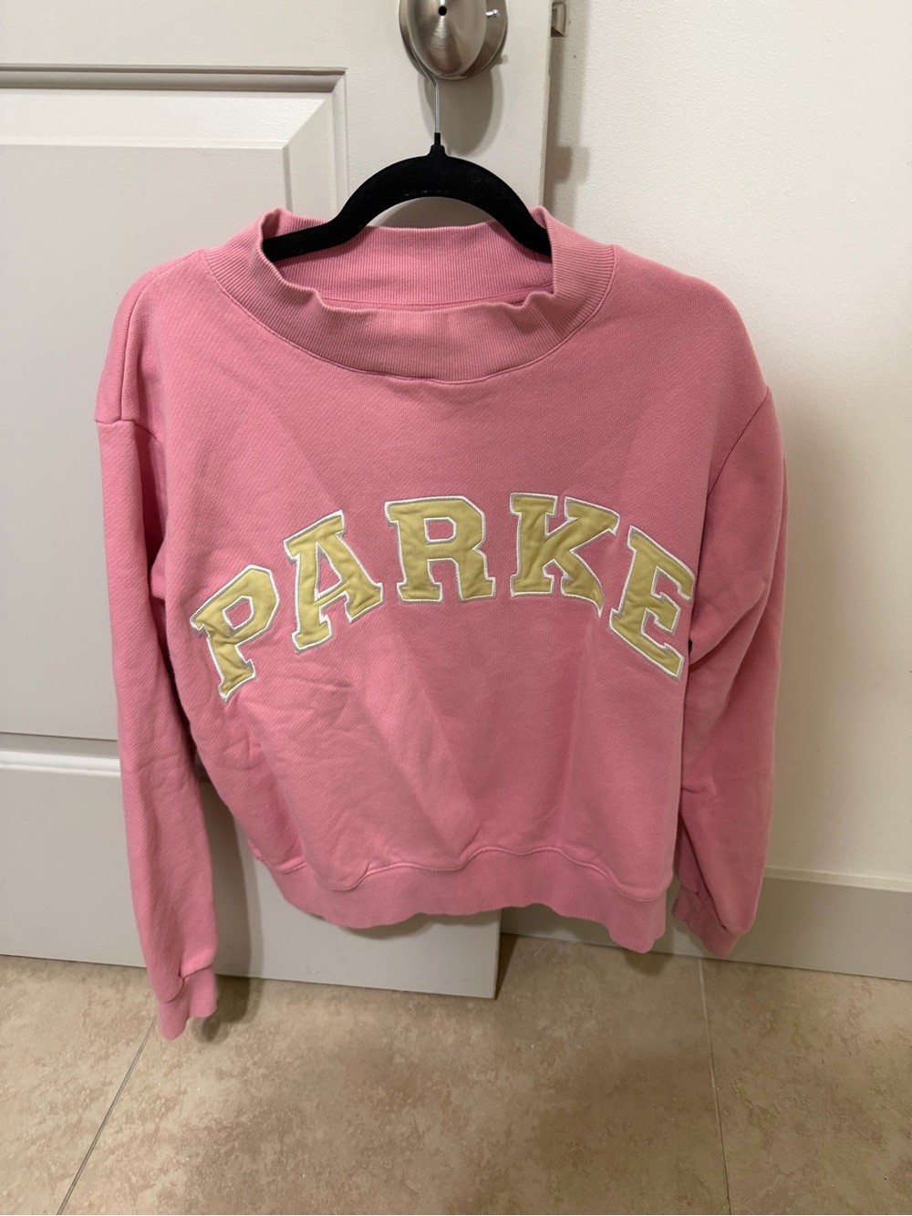 Parke S/M Summerland Varsity Mockneck. 💕⚡️